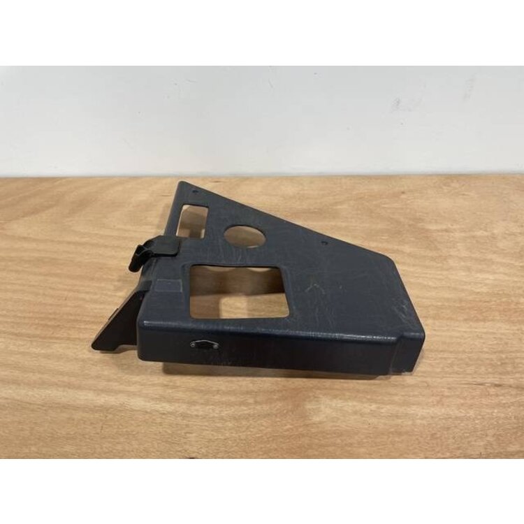 PLATE ASSY LH 19VU P/N: D2511156600200 S/N: SI030009