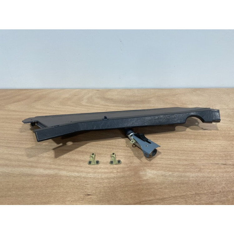 https://cdn.webshopapp.com/shops/278722/files/431108970/750x750x2/foam-strip-assy-frt-lh-p-n-d2511228300000-s-n-si00.jpg