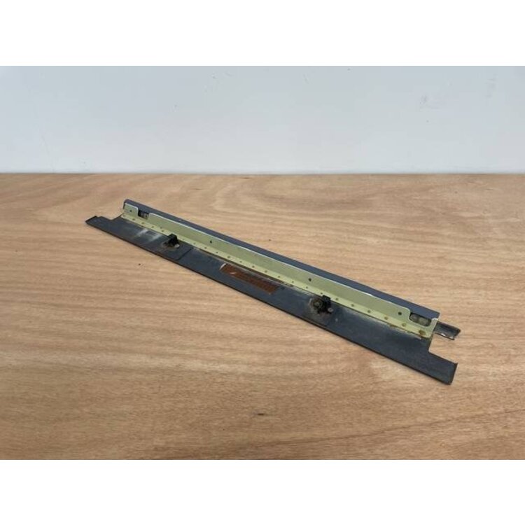 PANEL ASSY LATLH P/N: D2511232900000 S/N: SI028025