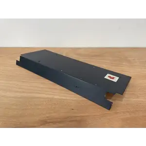 PANEL ASSY LATRH P/N: D2511232500000 S/N: SI045024