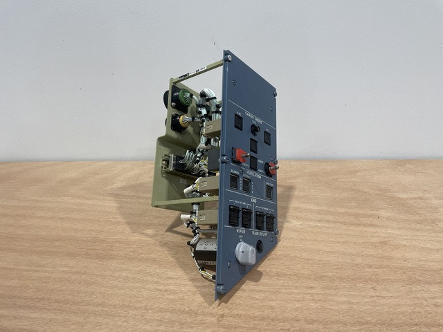22VU CARGO HEAT PANEL P/N: D9251500700000 S/N: PB10103 - AVOEMPARTS