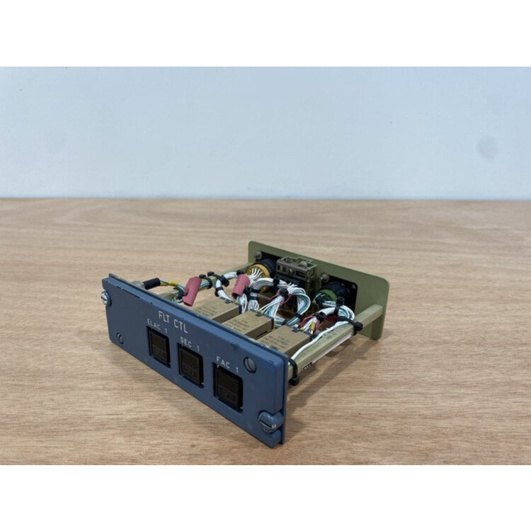 23VU FLIGHT CONTROL PANEL P/N: D9251500800000 S/N: 936