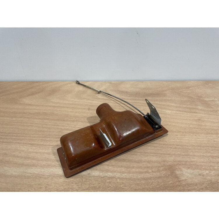 OUTLET ASSY LH P/N: D2121208600000 S/N: SI025015