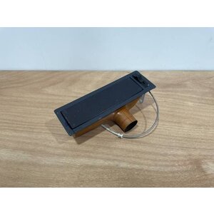 OUTLET ASSY LH S/N SI025028