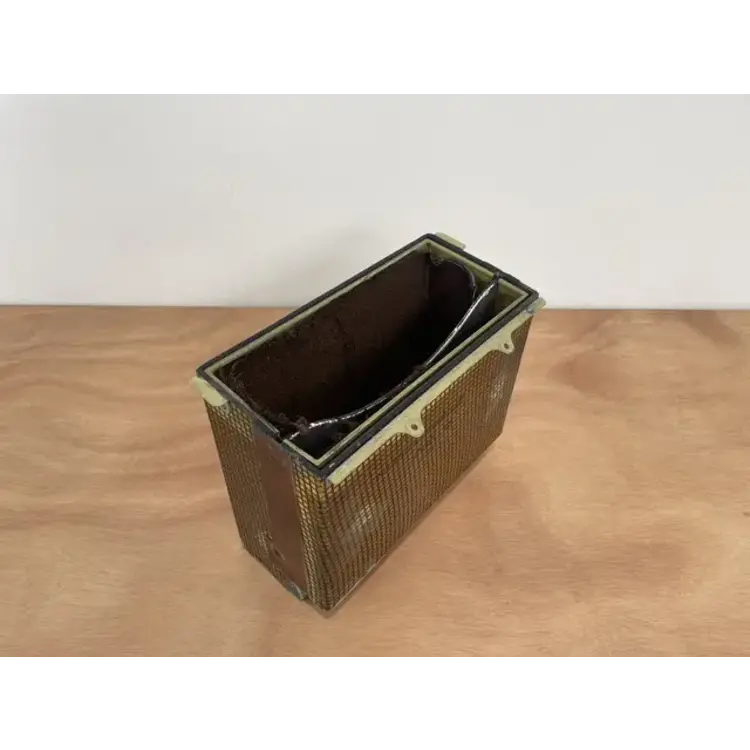 DOCUMENT BOX P/N: D2511319600000 S/N: SI034038