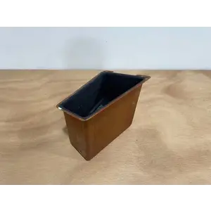 HEADSET BOX RH P/N: D2511216000100 S/N: SI052006