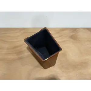 HEADSET BOX RH P/N: D2511216000100 S/N: SI052006