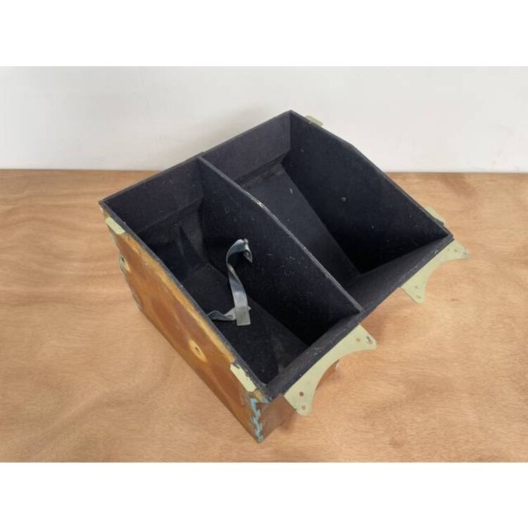 LIBRARY RH P/N: D2511319800000 S/N: SI050005