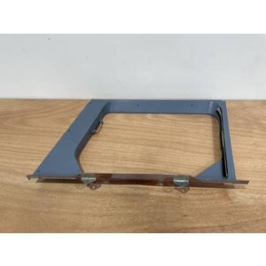 PANEL RH SIDE WDW P/N: D2511223800000 S/N: SI059037