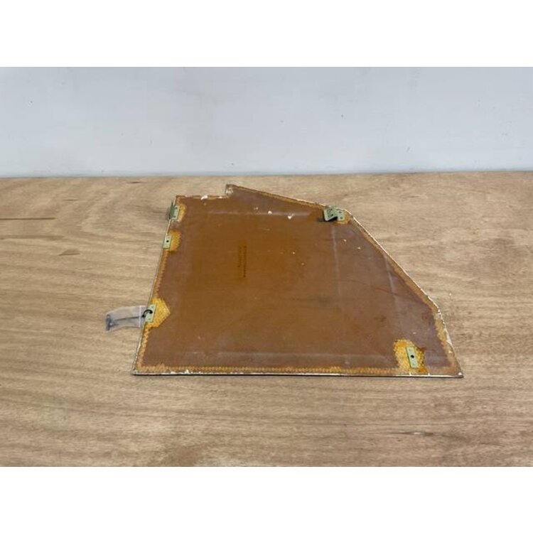 PANEL ASSY FWD RUD RH FO P/N: D2511222300100 S/N: SI039044