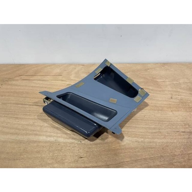 PANEL ASSY LH ESCAPE ROPE PANEL P/N: D2511229700000 S/N: SI002025