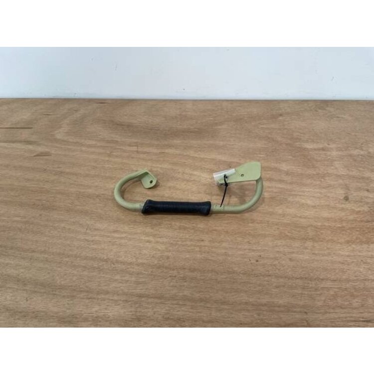 GRIP FOAM RH P/N: D2511140700100 S/N: SI067039