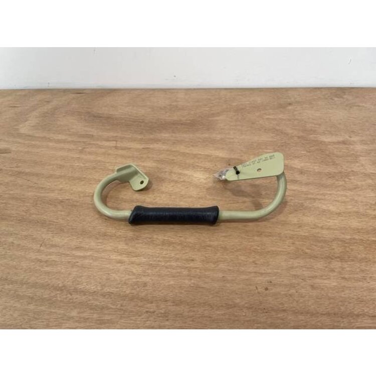 GRIP FOAM RH P/N: D2511140700100 S/N: SI067040