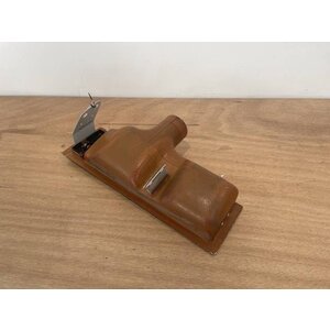 OUTLET ASSY RH P/N: D2121208600100 S/N: SI042042