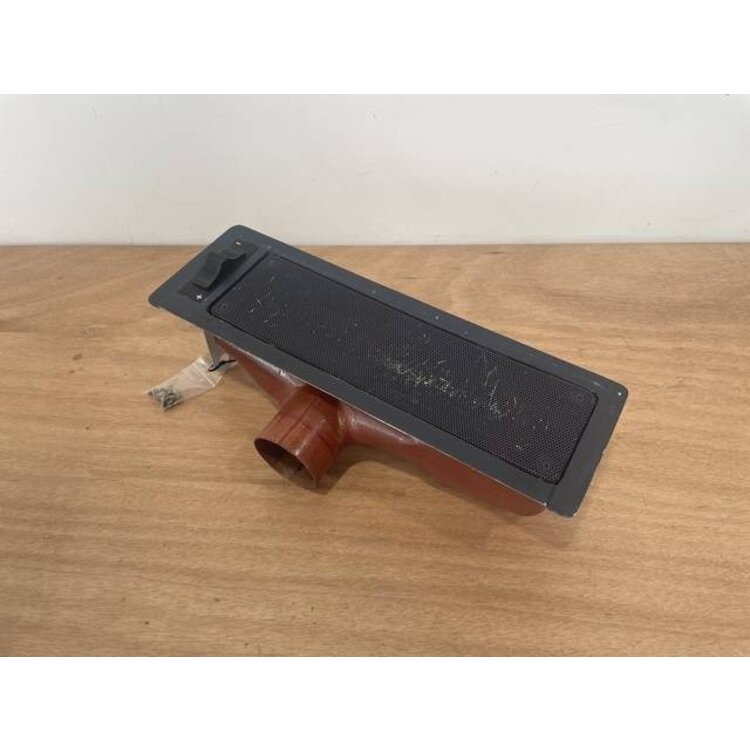 OUTLET ASSY RH P/N: D2121208600100 S/N: SI042043