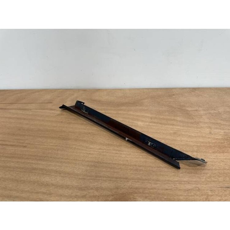 POST ASSY RH SIDE P/N: D2511229500100 S/N: SI062029