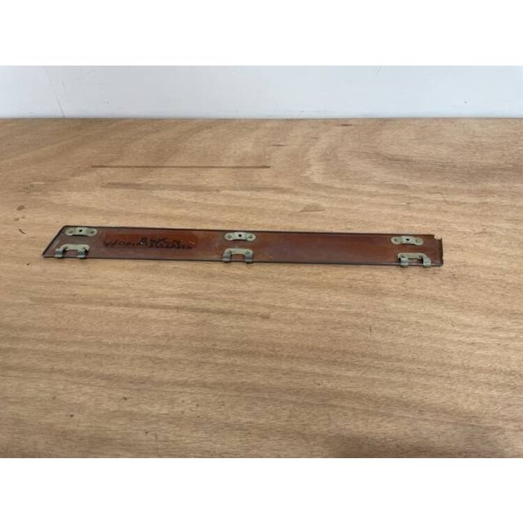 COVER RH P/N: D2511233500100 S/N: SI060041