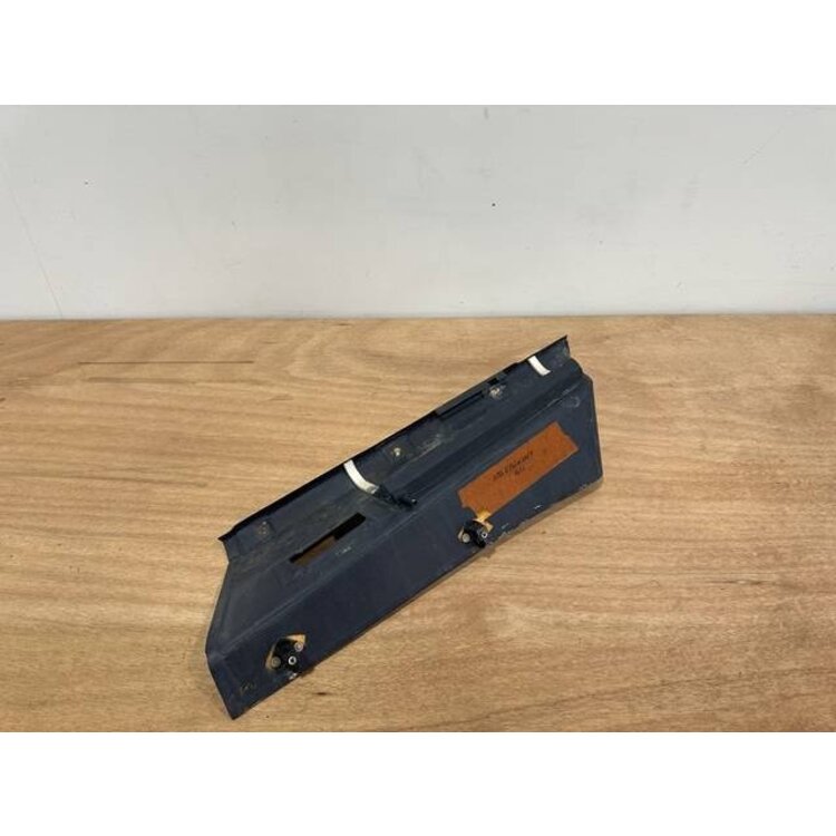 PANEL ASSY FRONT RH P/N: D2511224600100 S/N: SI043037