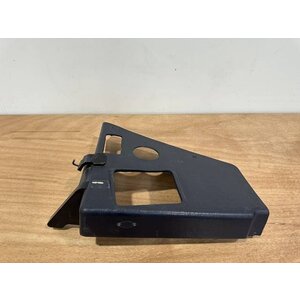 PLATE ASSY LH 19VU P/N: D2511156600200 S/N: SI030025