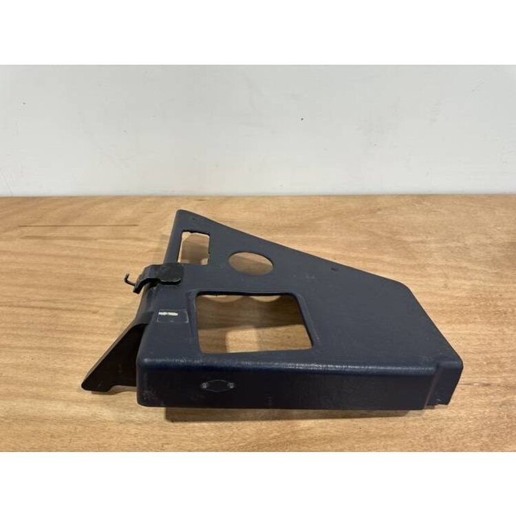 PLATE ASSY LH 19VU P/N: D2511156600200 S/N: SI030025