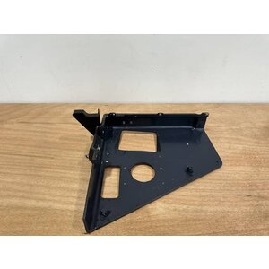 PLATE ASSY LH 19VU P/N: D2511156600200 S/N: SI030030