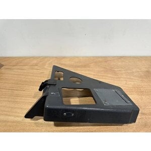 PLATE ASSY LH 19VU P/N: D2511156600200 S/N: SI030032