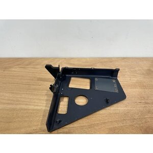 PLATE ASSY LH 19VU P/N: D2511156600200 S/N: SI030032