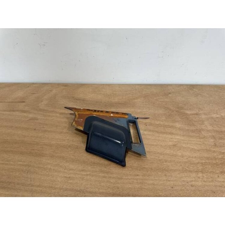 PANEL ASSY GRIP RH P/N: D2511310200100 S/N: SI016033