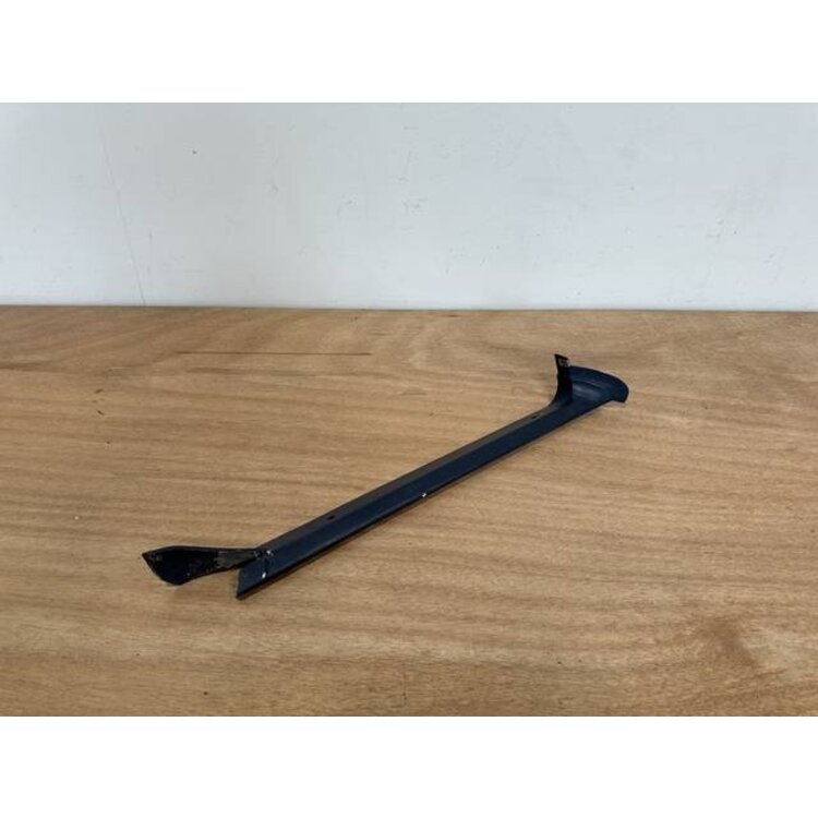 POST ASSY RH SIDE P/N: D2511229500100 S/N: SI062035