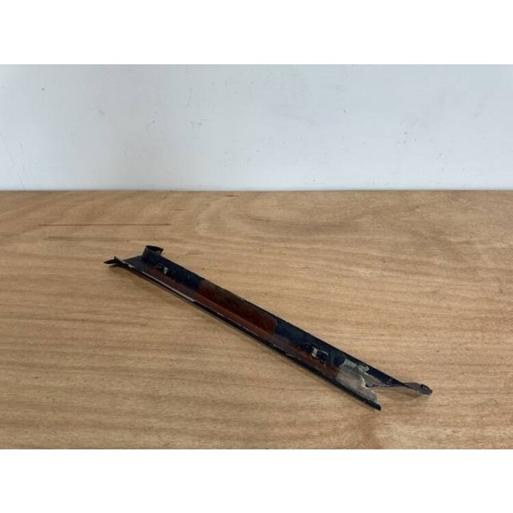 POST ASSY RH SIDE P/N: D2511229500100 S/N: SI062035