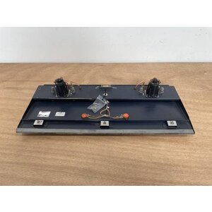 FLOOD LIGHT UNIT CENTER P/N: 2LA005542-50 S/N: 534