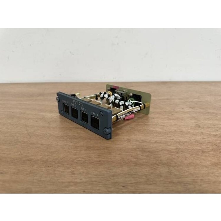 24VU FLIGHT CONTROL PANEL P/N: D9251500900000 S/N: 1579