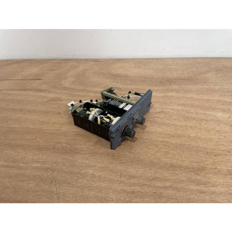 111VU FLOOD LIGHT PANEL P/N: D9251504600000 S/N: PB10402