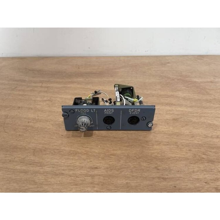 112VU LIGHT AIDS PANEL P/N: D9251504700000 S/N: PB12291