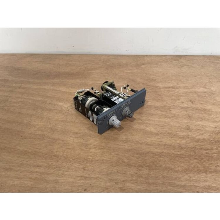 111VU FLOOD LIGHT PANEL P/N: D9251504600000 S/N: PB12510