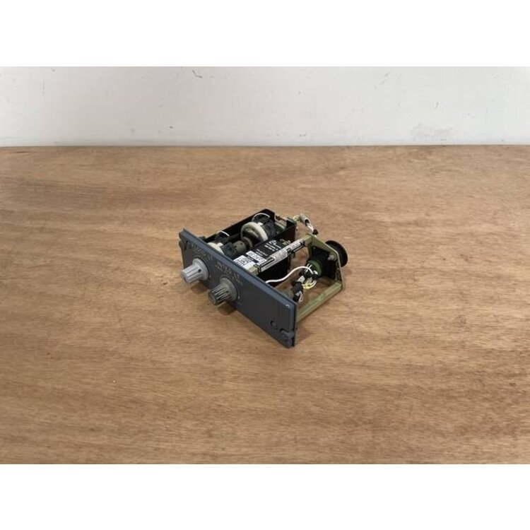 111VU FLOOD LIGHT PANEL P/N: D9251504600000 S/N: PB12510