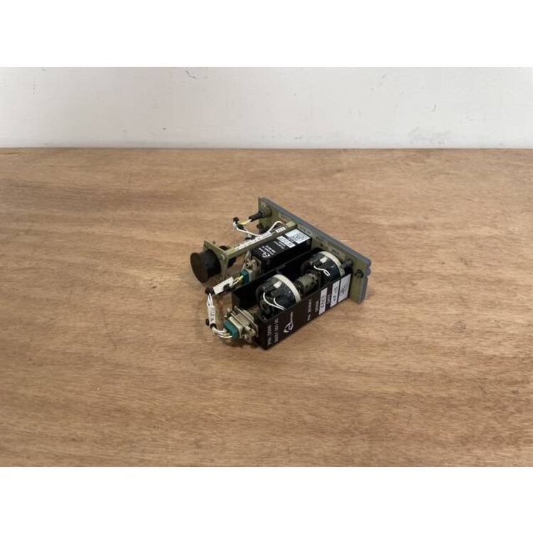 111VU FLOOD LIGHT PANEL P/N: D9251504600000 S/N: PB12510