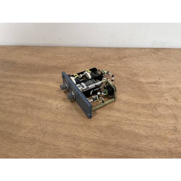 111VU FLOOD LIGHT PANEL P/N: D9251504600000 S/N: PB11657