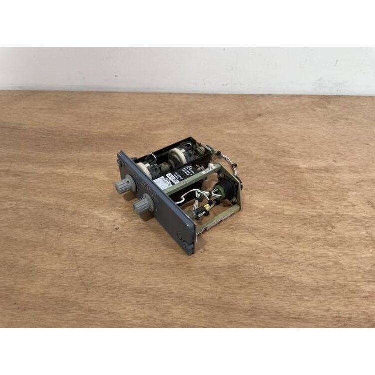 111VU FLOOD LIGHT PANEL P/N: D9251504600000 S/N: PB12523