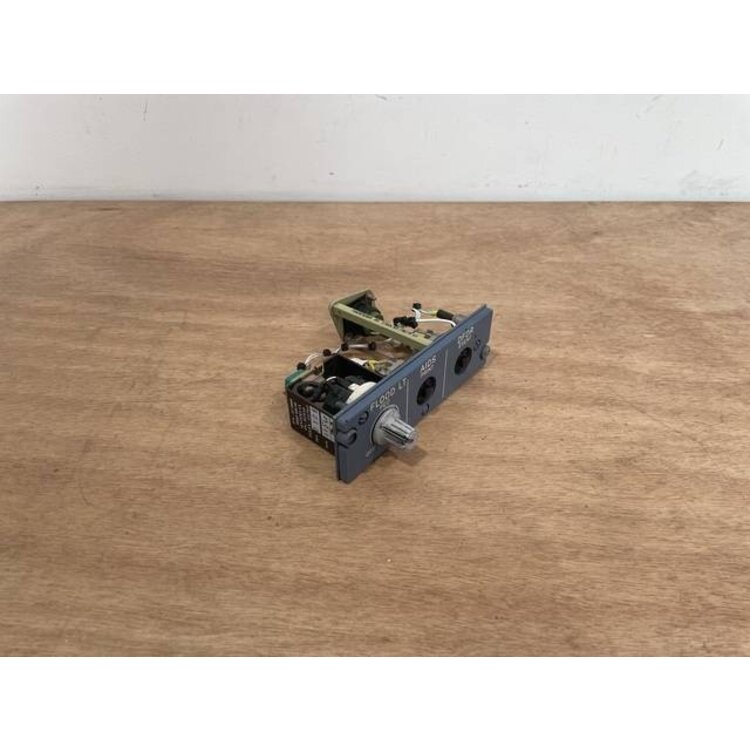 112VU LIGHT AIDS PANEL P/N: D9251504700000 S/N: PB11661