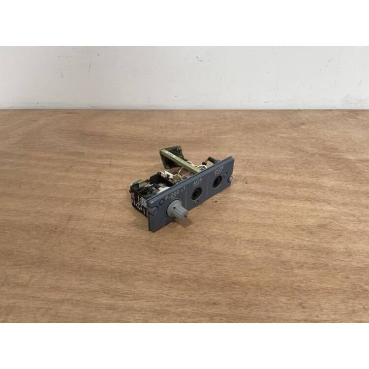 112VU LIGHT AIDS PANEL P/N: D9251504700000 S/N: PB12523