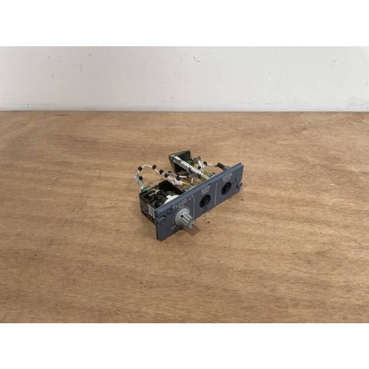 112VU LIGHT AIDS PANEL P/N: D9251504700000 S/N: PB11657