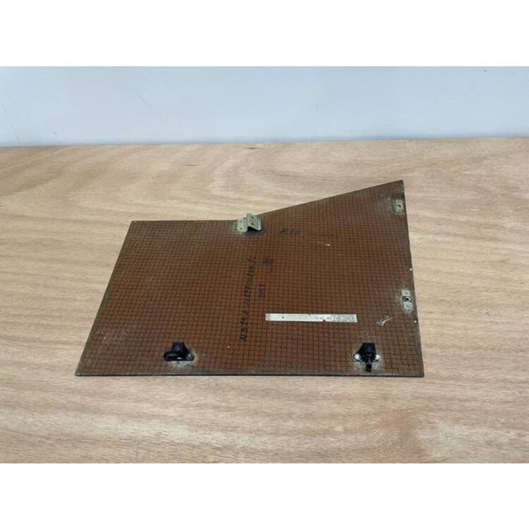 PANEL ASSY FWD RUD LH FO P/N: D2511222500100 S/N: SI040023