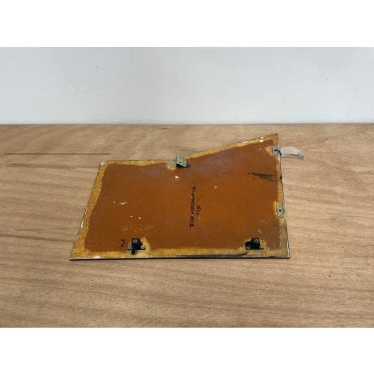 PANEL ASSY FWD RUD LH FO P/N: D2511222500100 S/N: SI040041