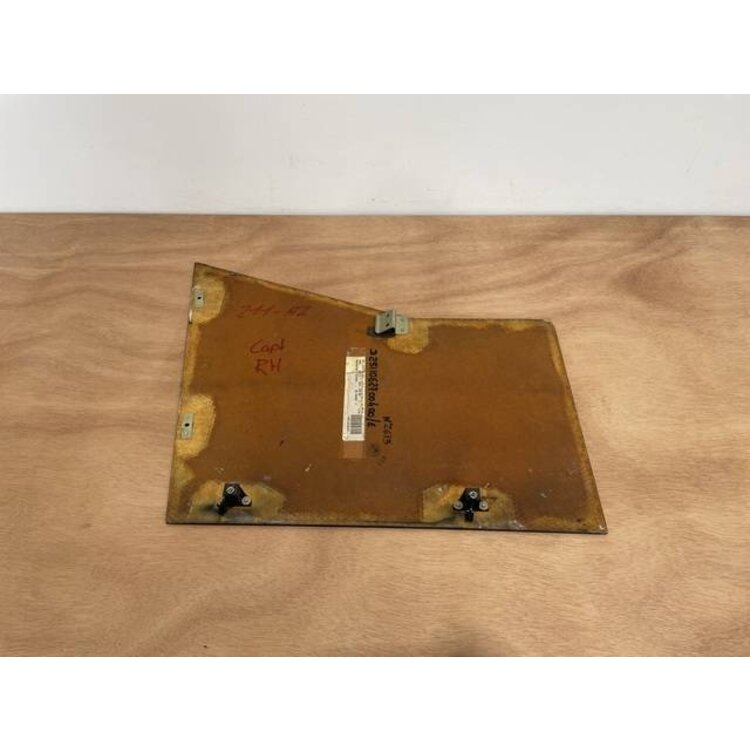 PANEL ASSY FWD RUD RH CPT P/N: D2511222500000 S/N: SI023037