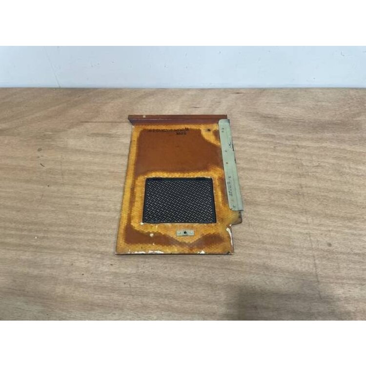 CLOSING PANEL RH P/N: D2511220800100 S/N: SI037037