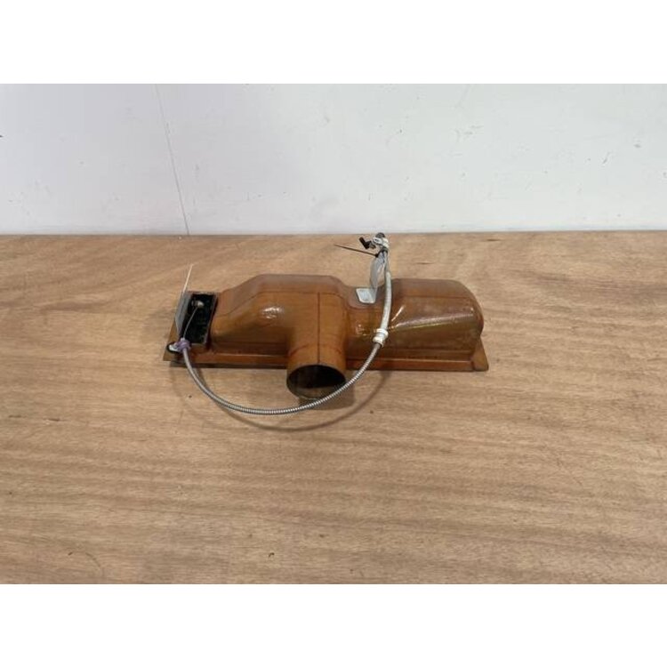 OUTLET ASSY LH P/N: D2121208600000 S/N: SI025044