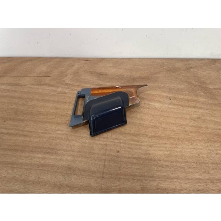 PANEL ASSY GRIP LH P/N: D2511310200000 S/N: SI007034
