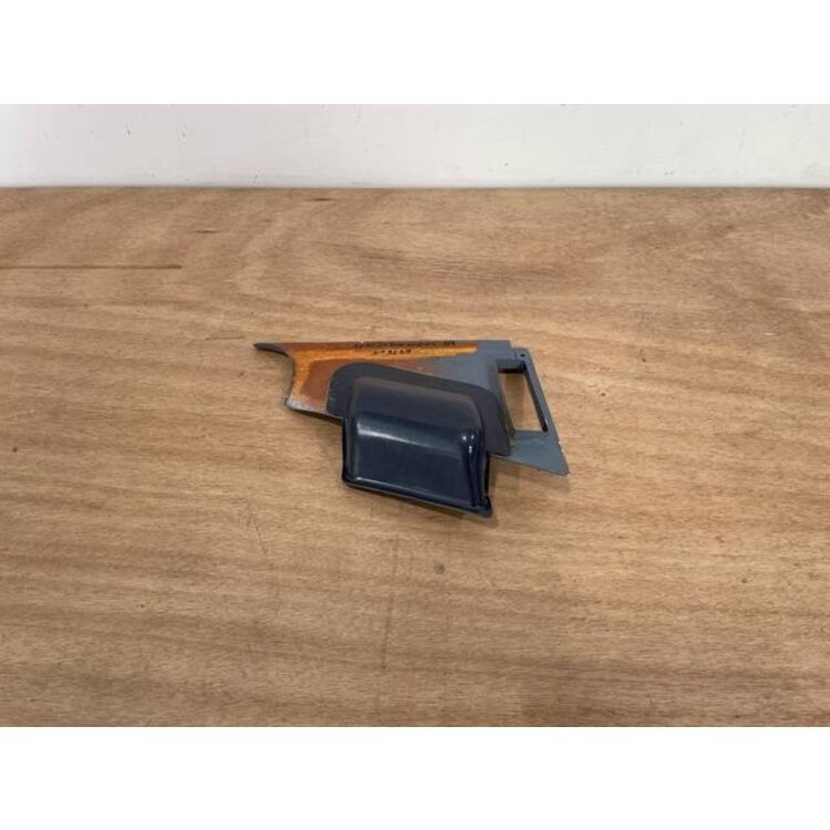PANEL ASSY GRIP RH P/N: D2511310200100 S/N: SI016034