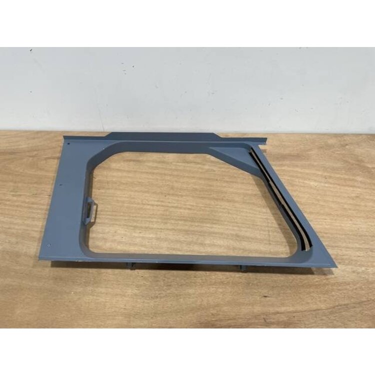 PANEL LH SIDE WDW P/N: D2511223500000 S/N: SI054038
